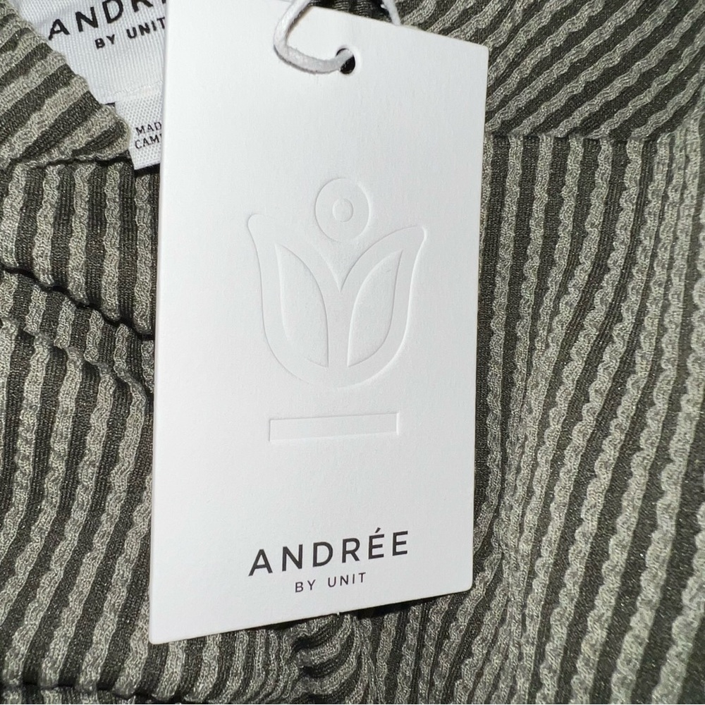 Andree By Unit Nwt Ribbed Texture Top Size Large - image 7